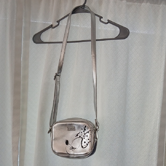 Danielle Nicole Silver Minnie Mouse Crossbody Bag - Picture 2 of 9